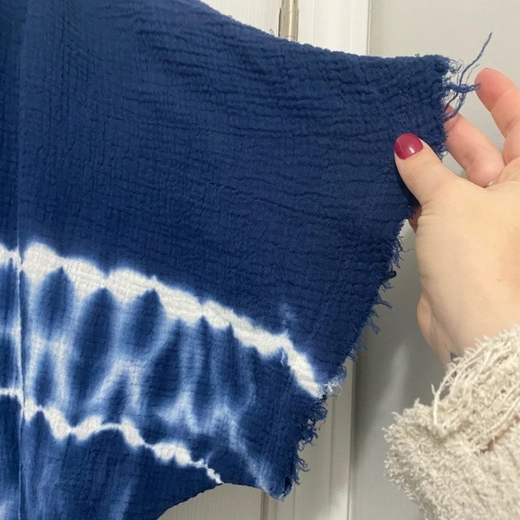 Young Fabulous and Broke Raw Hem Cotton Tye Dye Top in M/L - Picture 2 of 5